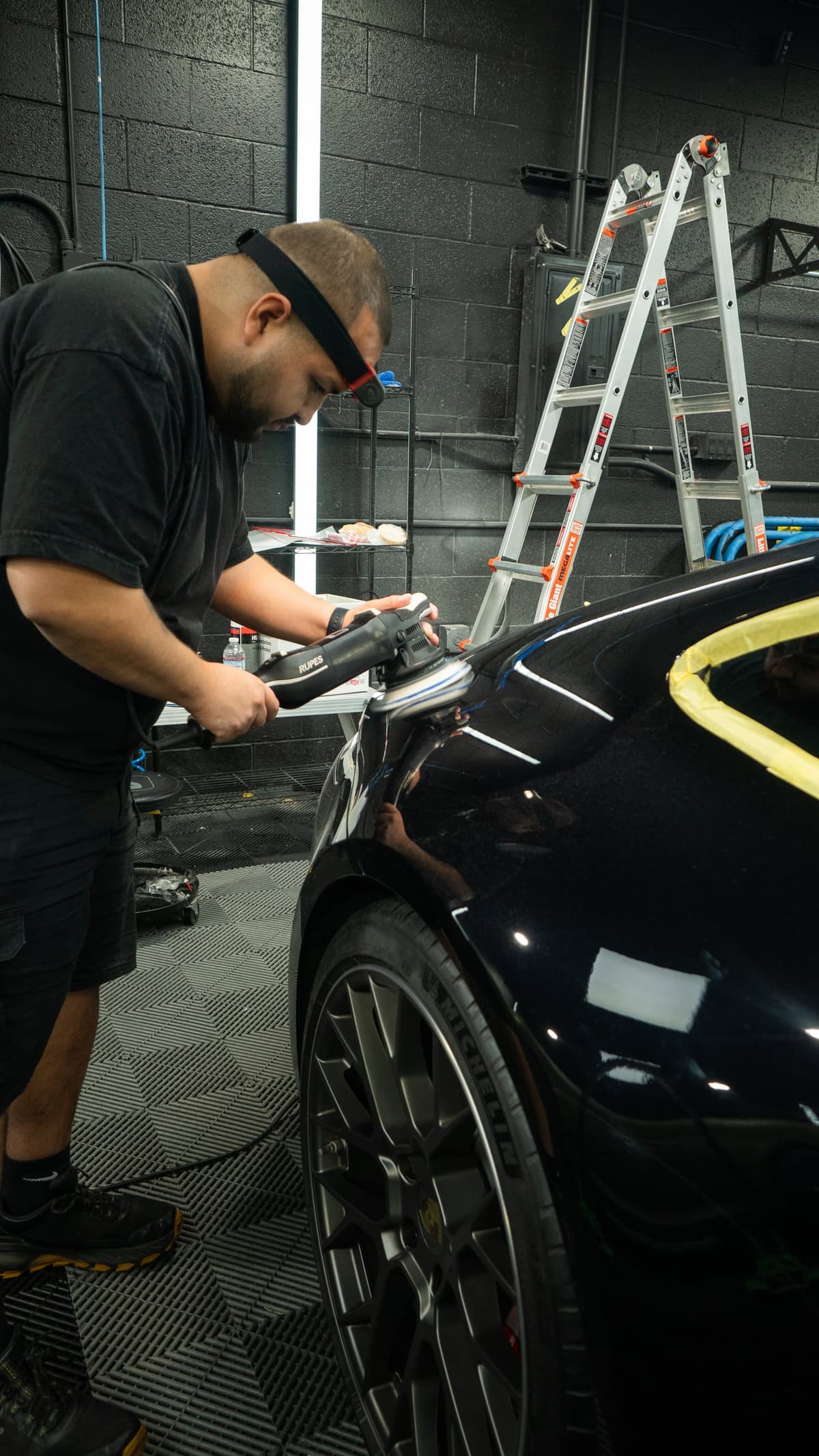 Windshield & Glass Replacement